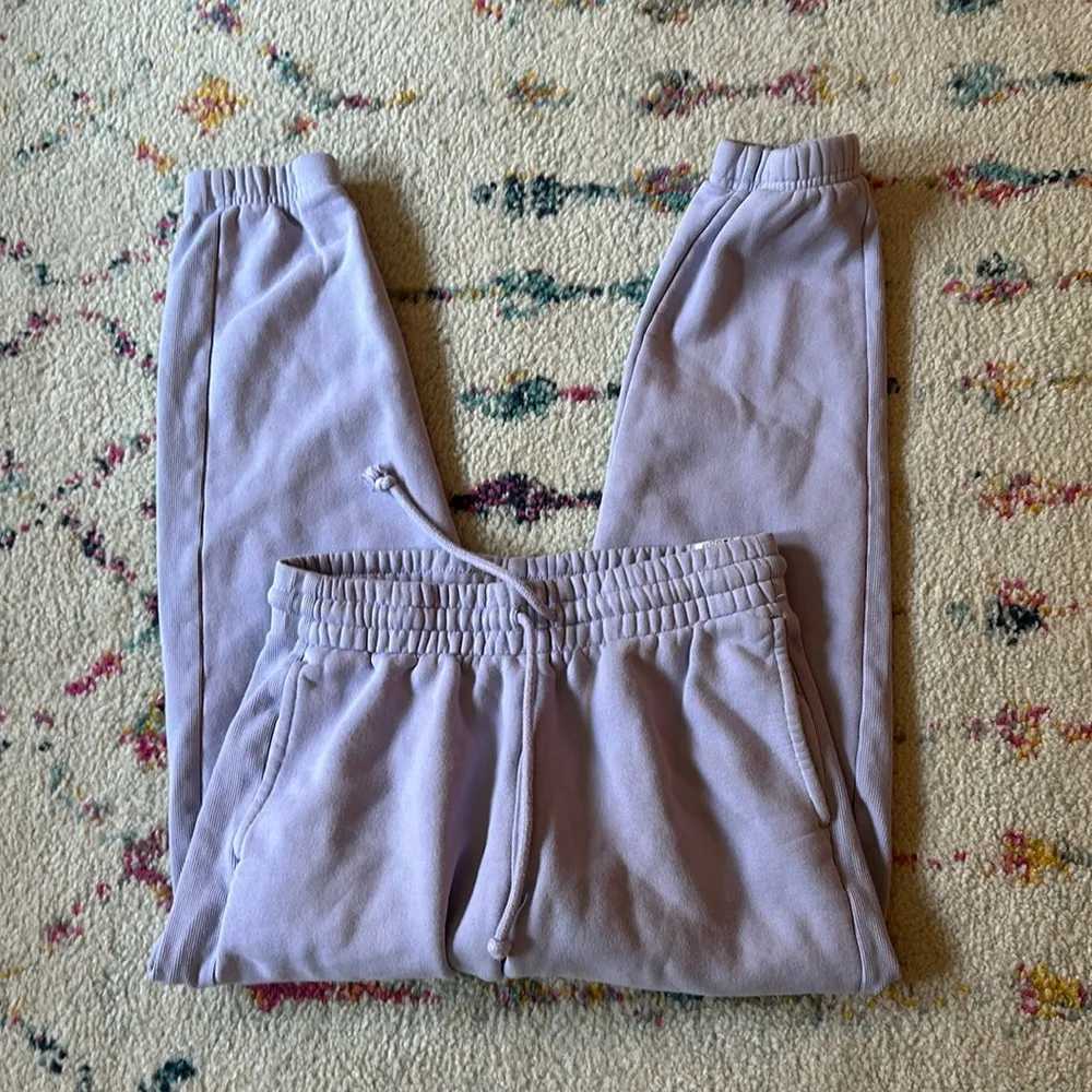 TNA Aritzia COZYAF Fleece Joggers in Purple Size XS - Image 2