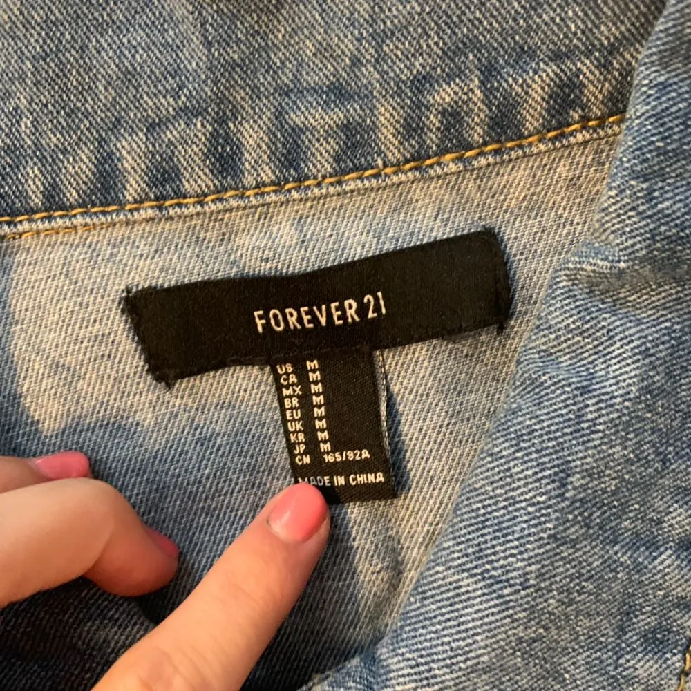 Forever 21 CUSTOM DENIM JACKET! - Image 3