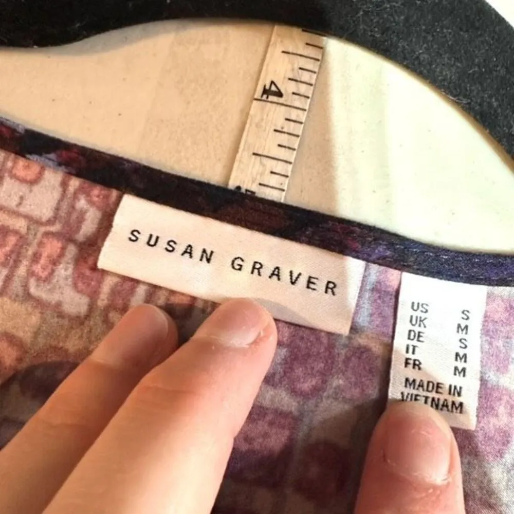 Susan Graver Geometric Stretch Knit Bell Sleeve Blouse Small Dark Romantic‎ - Image 2