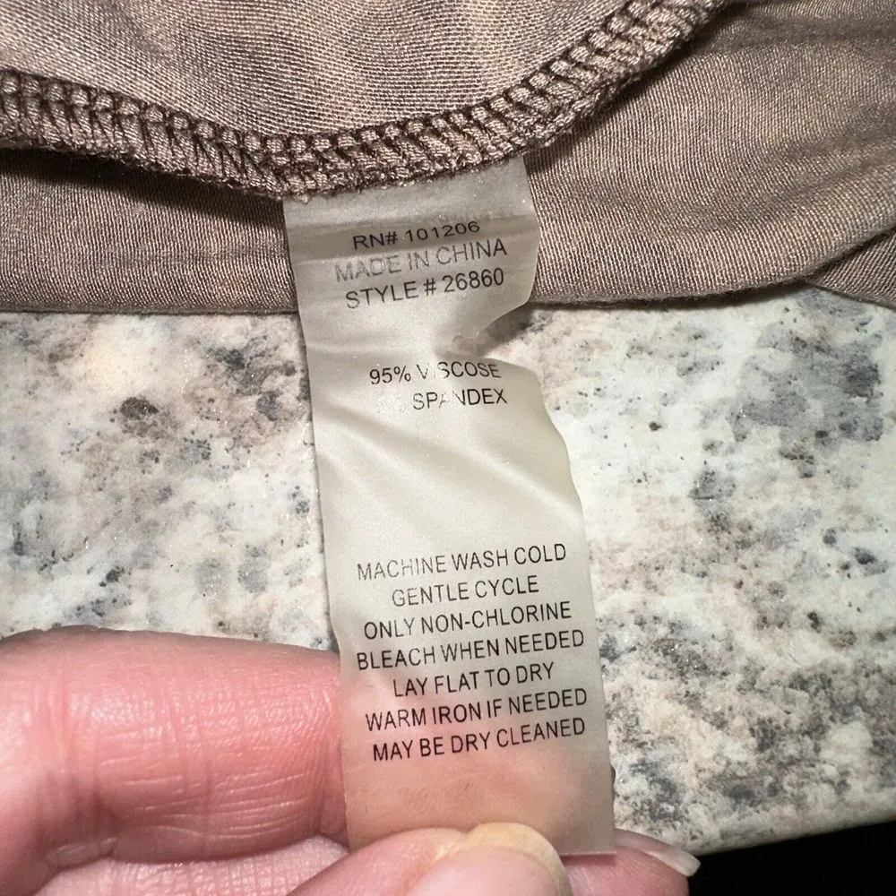 Soft Surroundings Tunic Top Womens Small Giraffe Print Sharkbite Hem Stretch NWT - Image 7