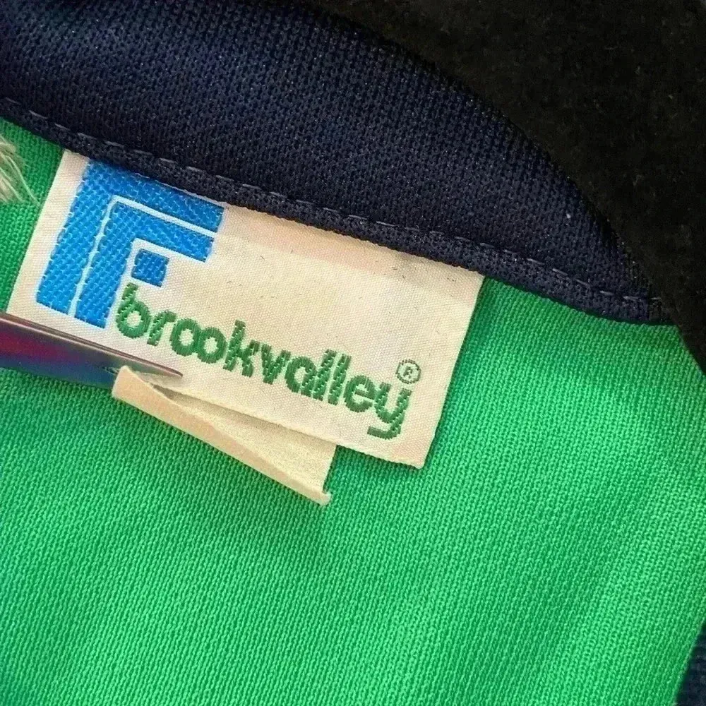 VTG Women’s 70s Pointy Collar V Neck Short Sleeve Split Hem Striped Polo Size M Green Size M - Image 4