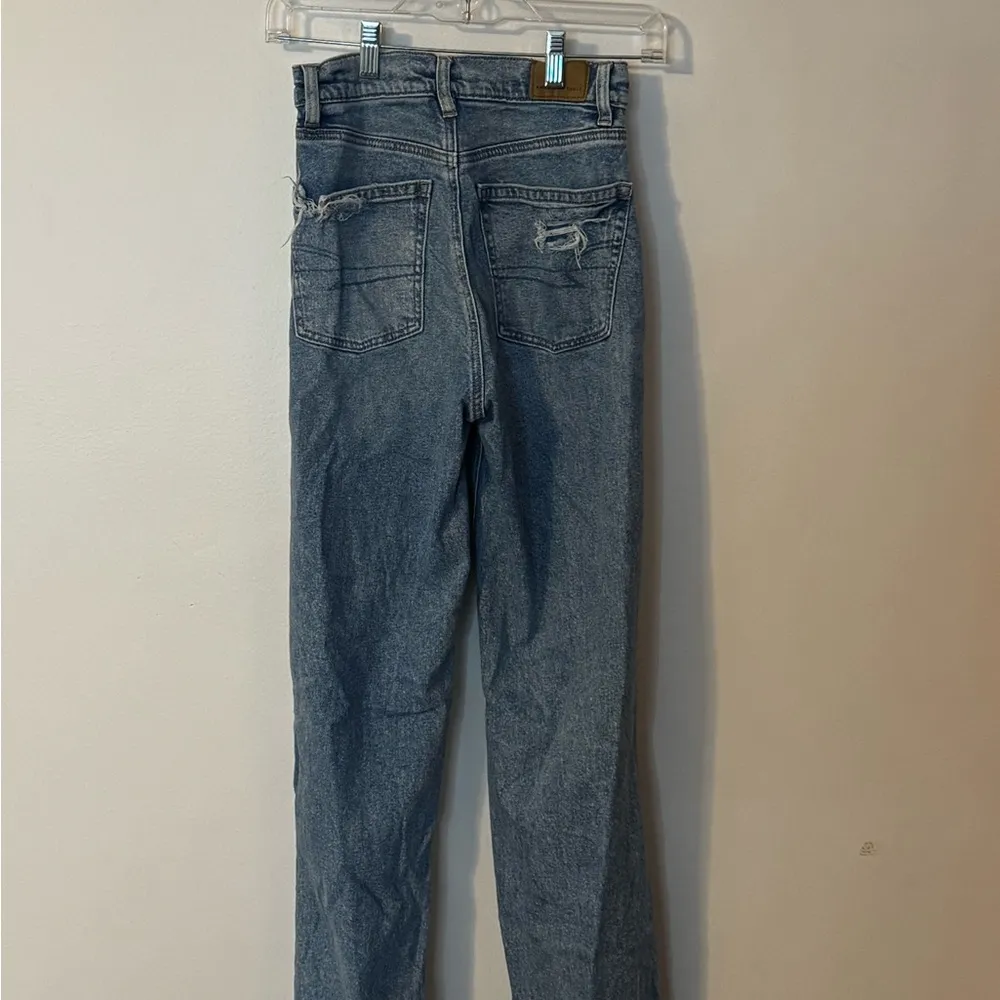 EUC American Eagle Outfitters Highest Rise Baggy Straight Jeans in 00 Short - Image 3