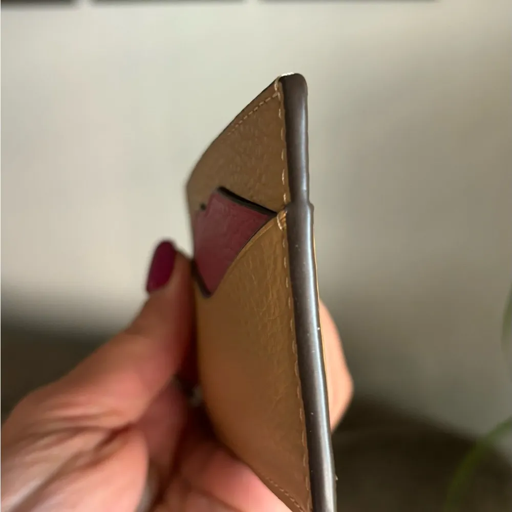 Authentic COACH  LIP💋 pebbled smooth leather card case - Image 9