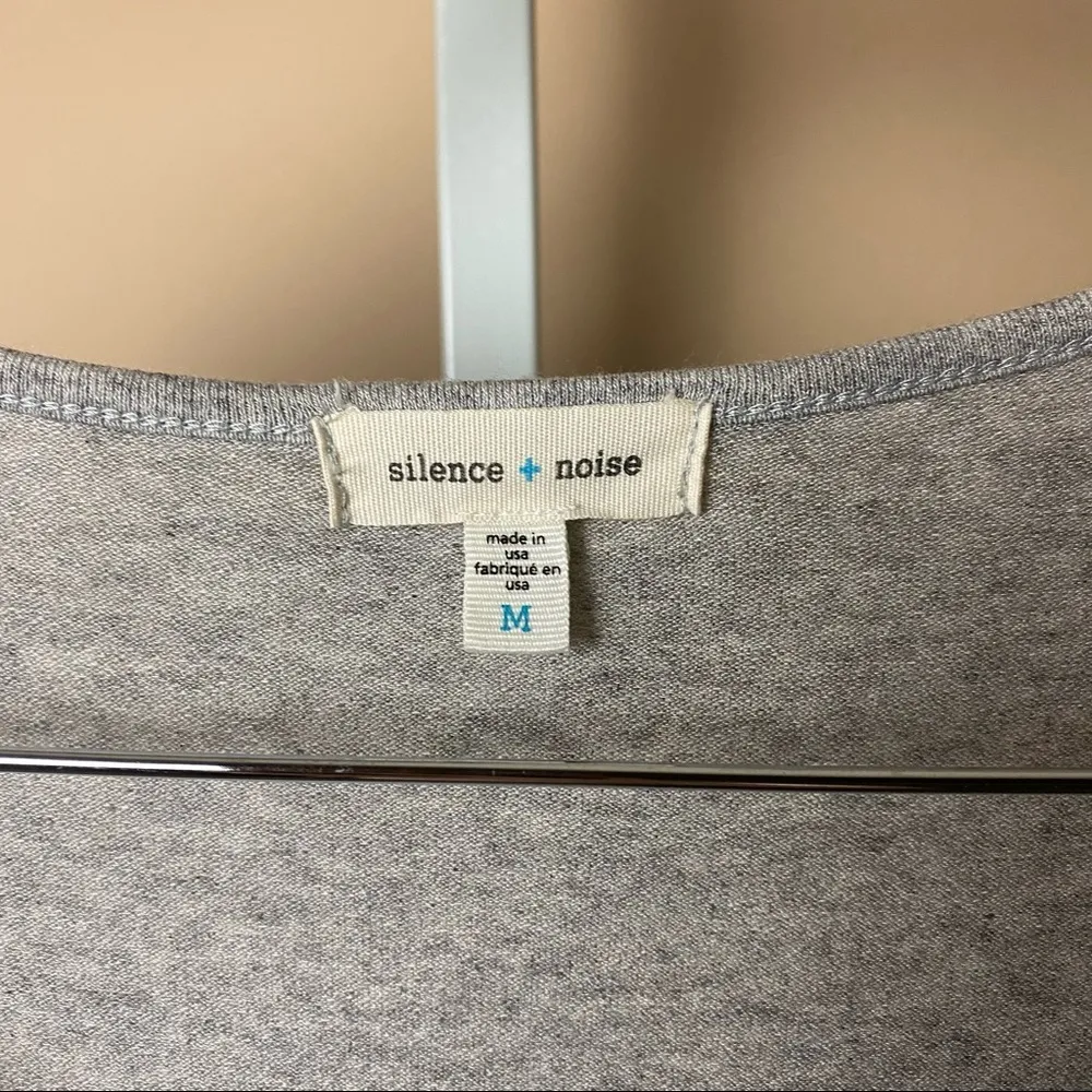 Urban Outfitters Silence + Noise Medium Faux Wrap Top Flowy Slouchy Boho V Neck - Image 5