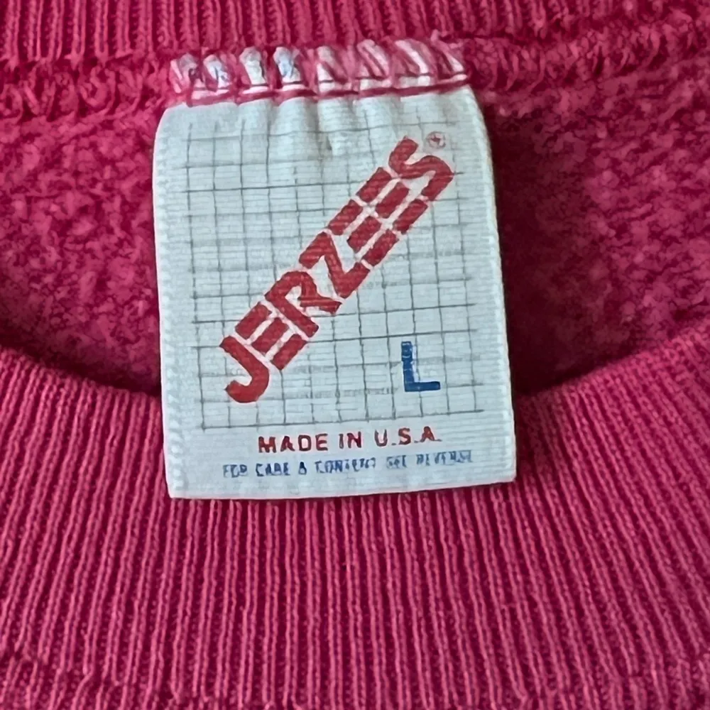 Vintage embroidered fuchsia, pink floral women’s sweatshirt size large - Image 5