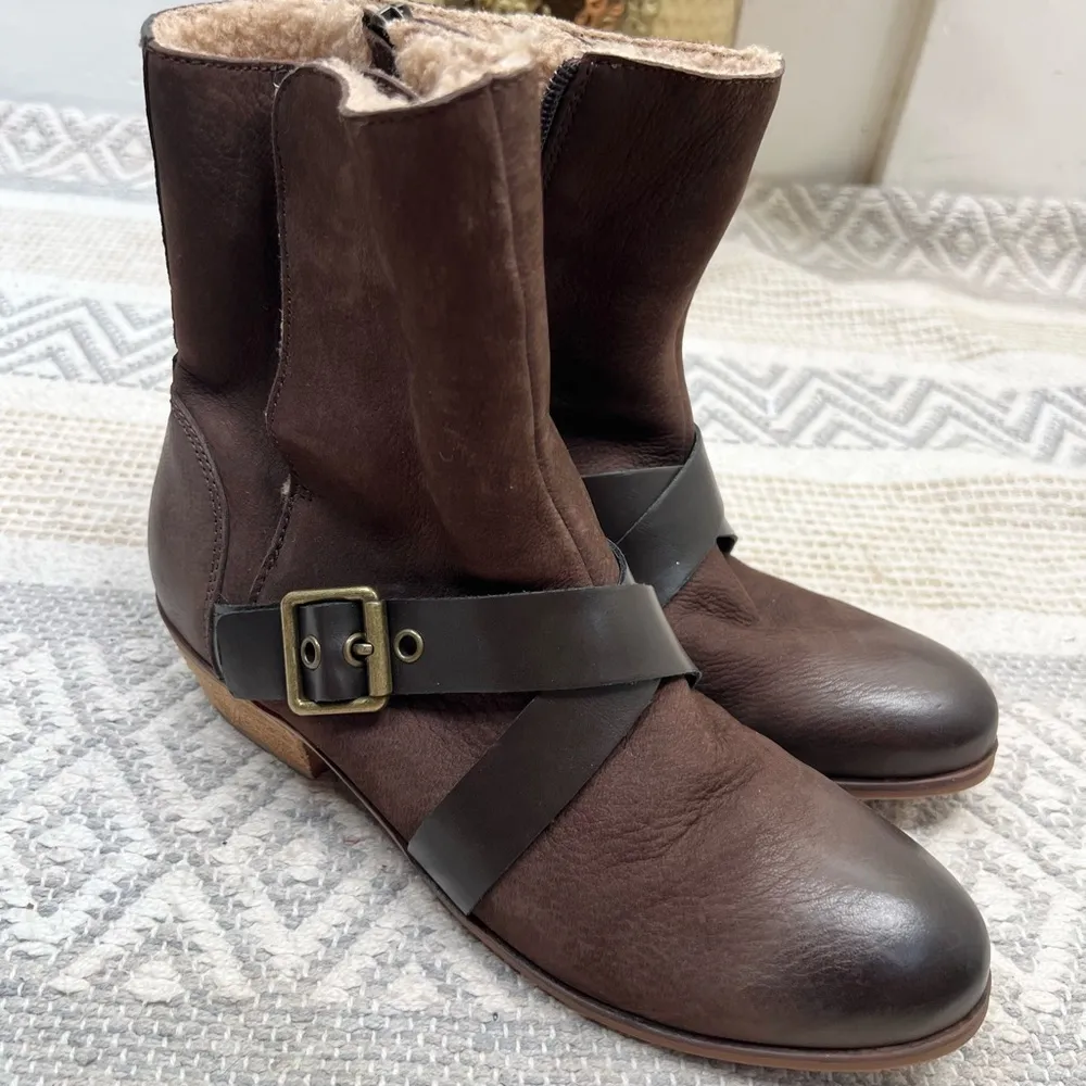 SoftWalk Rayne Women's Ankle Bootie Brown Size 8N Faux Fur Lined Casual - Image 2