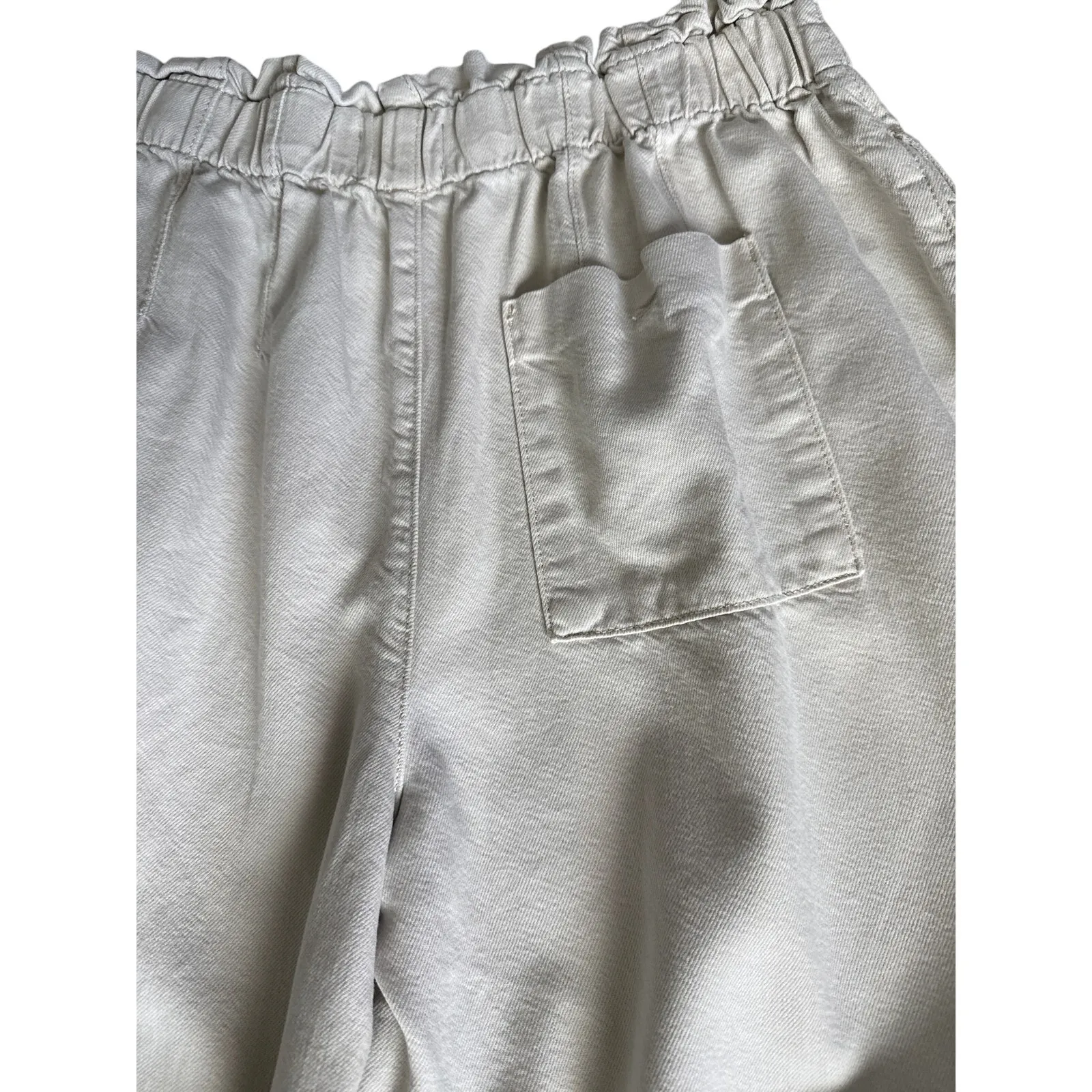 Anthropologie‎ Pilcro High-Rise Cropped Paperbag Cream Size Medium - Image 12