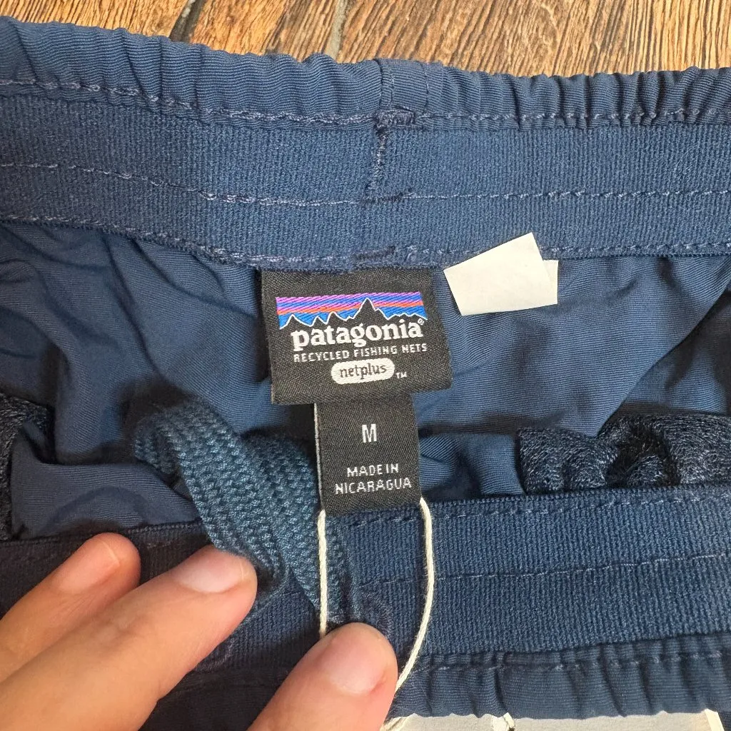 NWT Patagonia 5" Baggies short in Tidepool Blue - Image 4