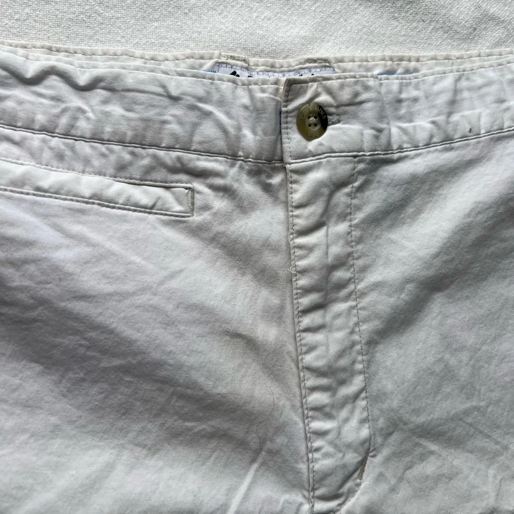 Columbia  White Cargo Men's Shorts - Image 2