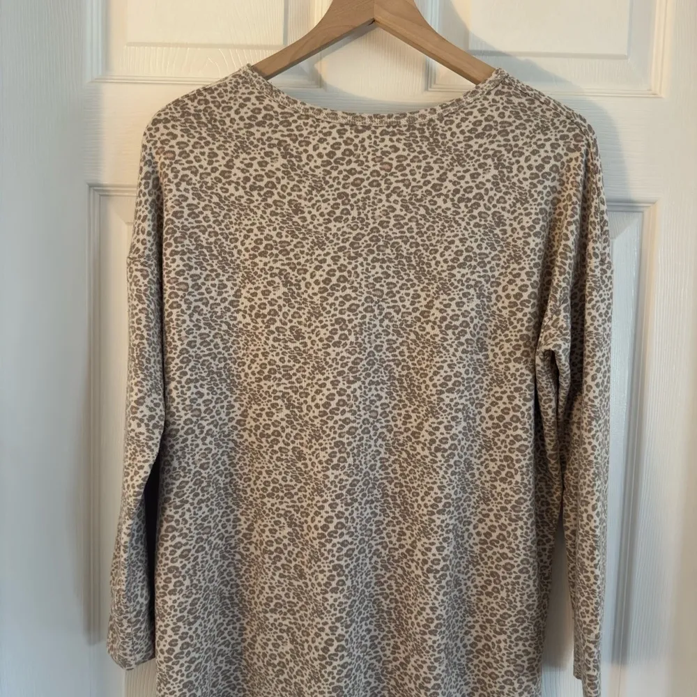 Oversized Super Soft Cheetah Print Tee size XS - Image 2