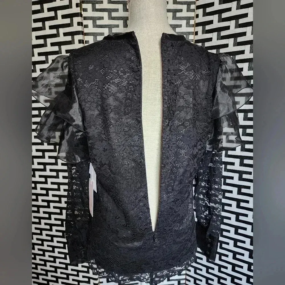 Rachel Parcell ruffle shoulder lace blouse size Medium New Black - Image 8