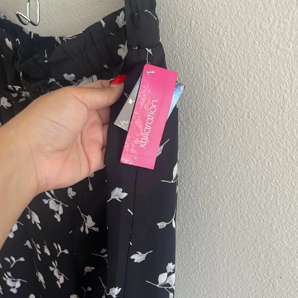 NWT Xhilaration Floral Black and White Women's Flare Pants Size L - Image 8