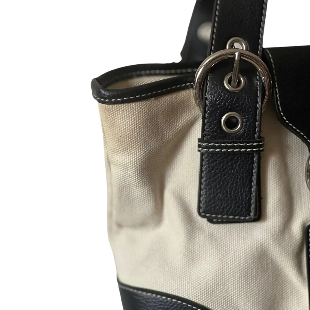 Cute black and white hand bag - Image 3