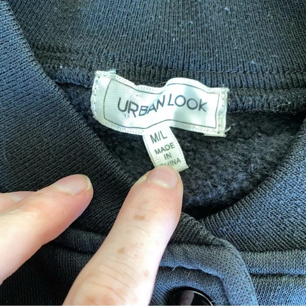 Los Angeles Bomber Jacket in Black and White Size M - Image 3