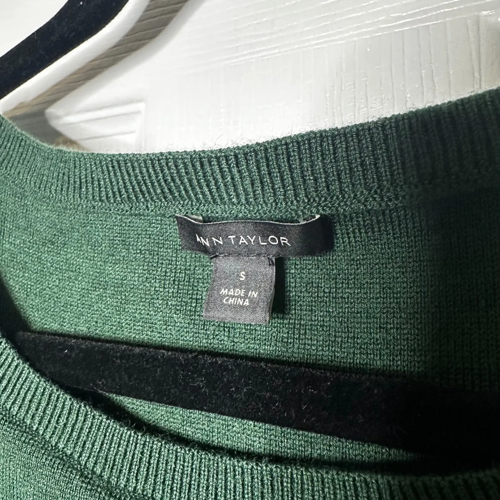 Ann Taylor Women's Dark Green Knit Fit Flare Sweater Dress Bell‎ Sleeves Size S - Image 3