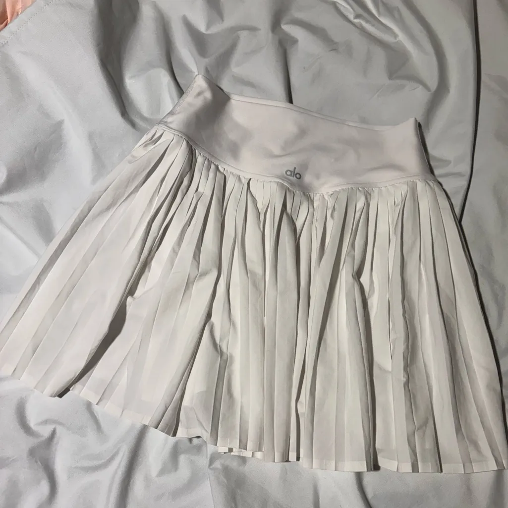 Alo White Grand Slam Tennis Skirt - Image 4