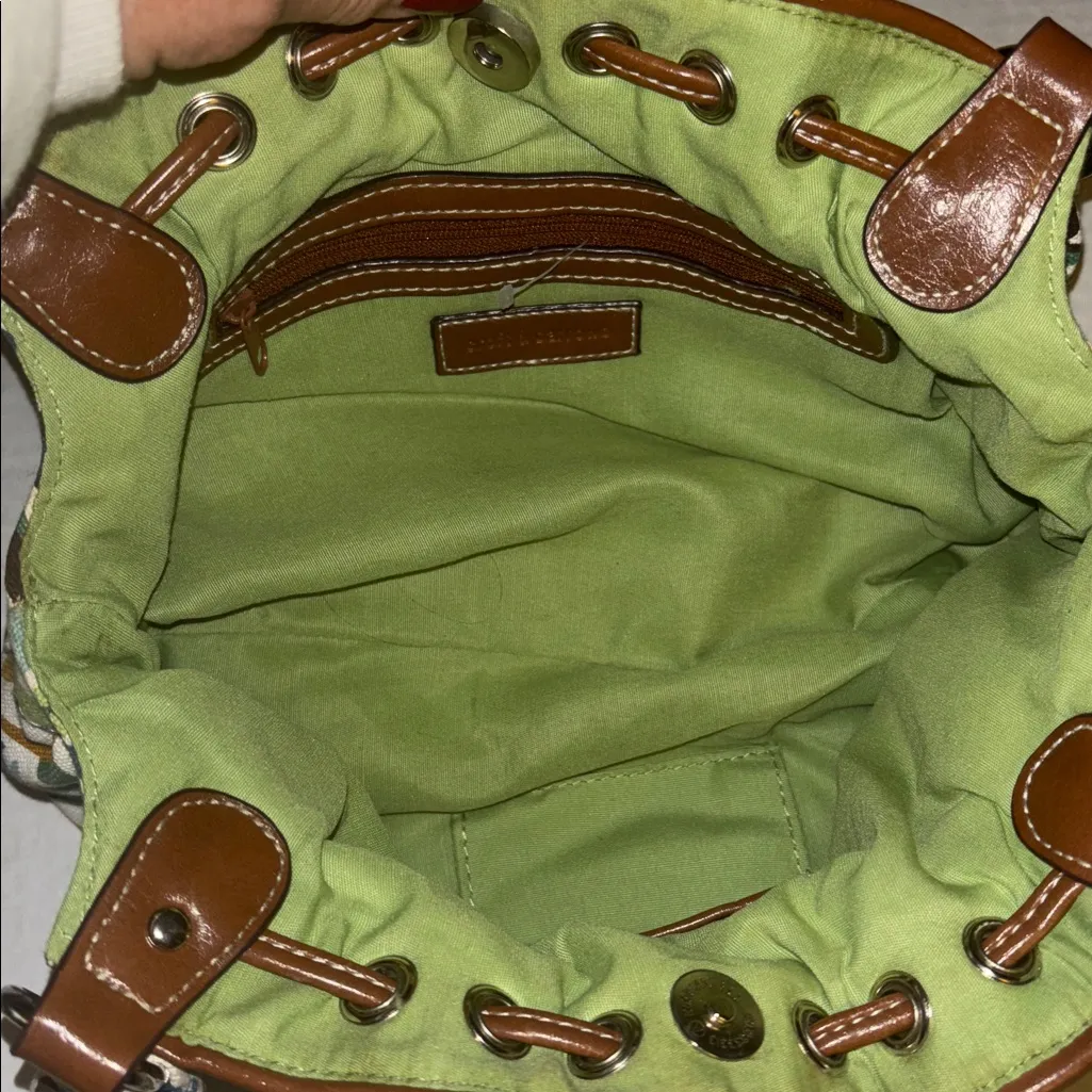 CROFT AND BARROW GREEN FLORAL DESIGN IN CANCAS WITH TAN FAUX LEATHER ACCENTS - Image 7