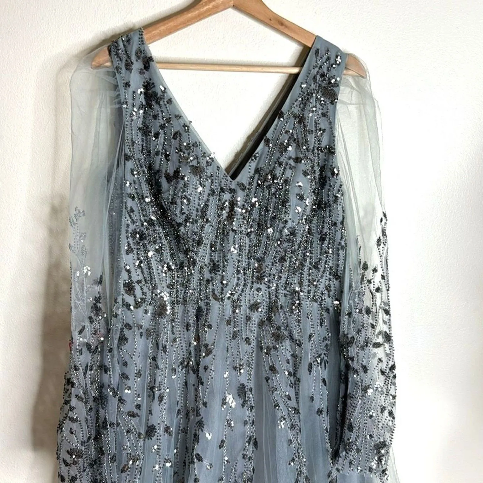 Mac Duggal EMBELLISHED V NECK LONG SLEEVE A LINE GOWN in platinum blue size 12 - Image 4