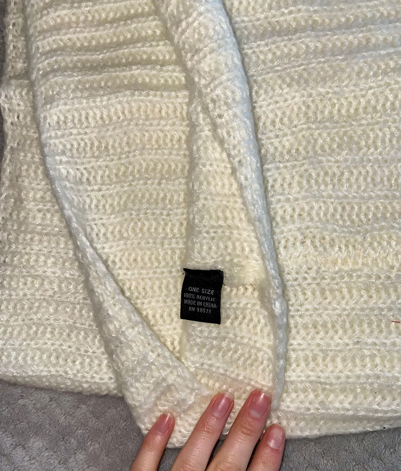 Off-White Infinity Scarf - Image 2