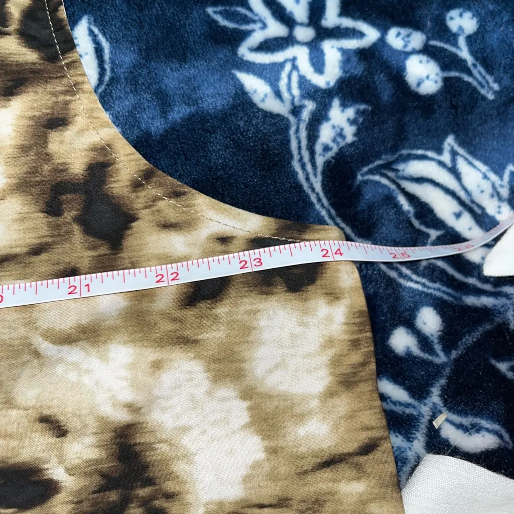 NWT! Samsoe Camo clay Tea Shirt 24” P2P Brown Size M - Image 8