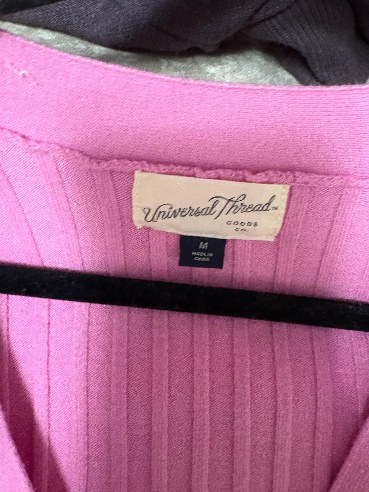 Women’s ribbed Pink Long Sleeve Sweater Size Small - Image 4