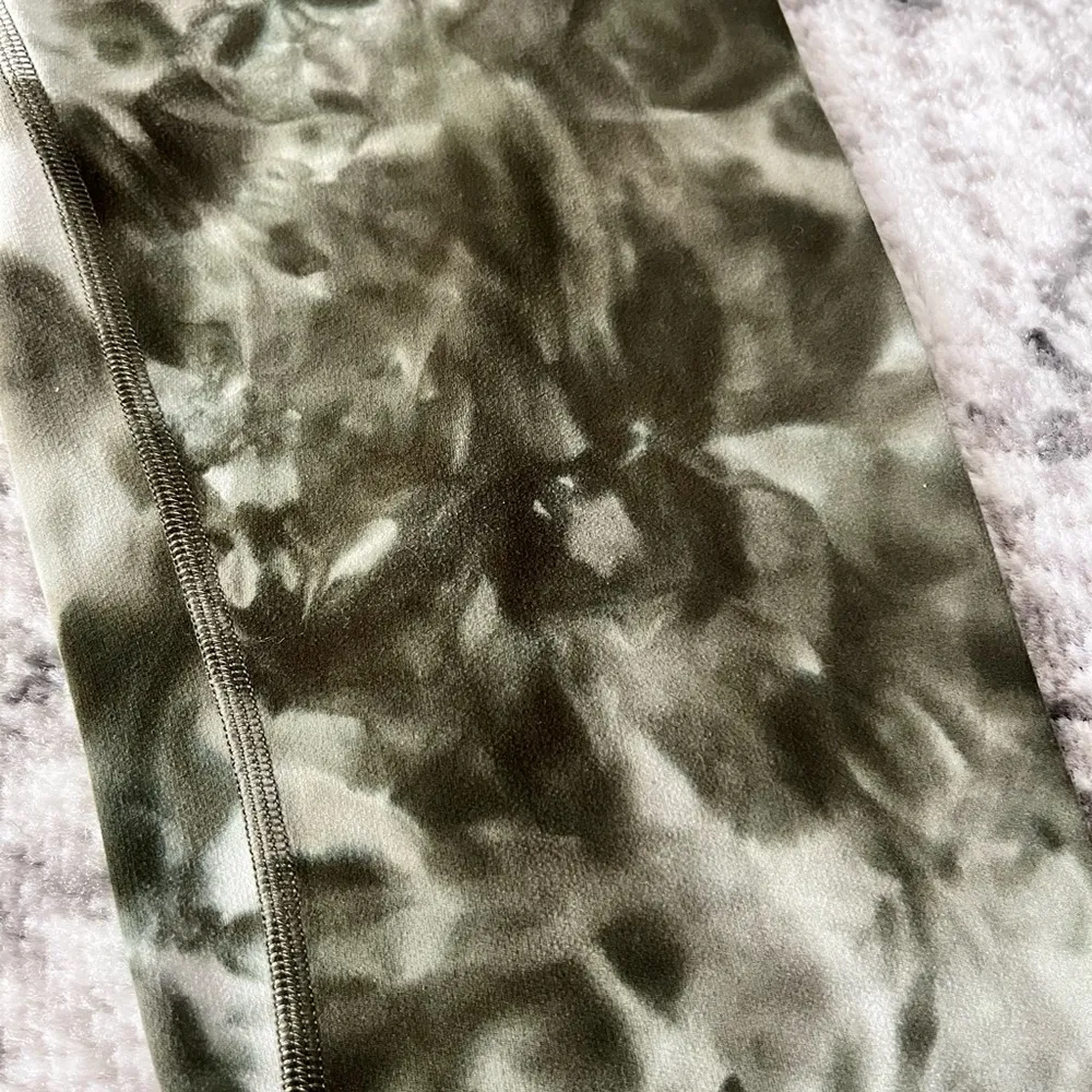 Lululemon Align High-Rise Crop 21" - Image 10