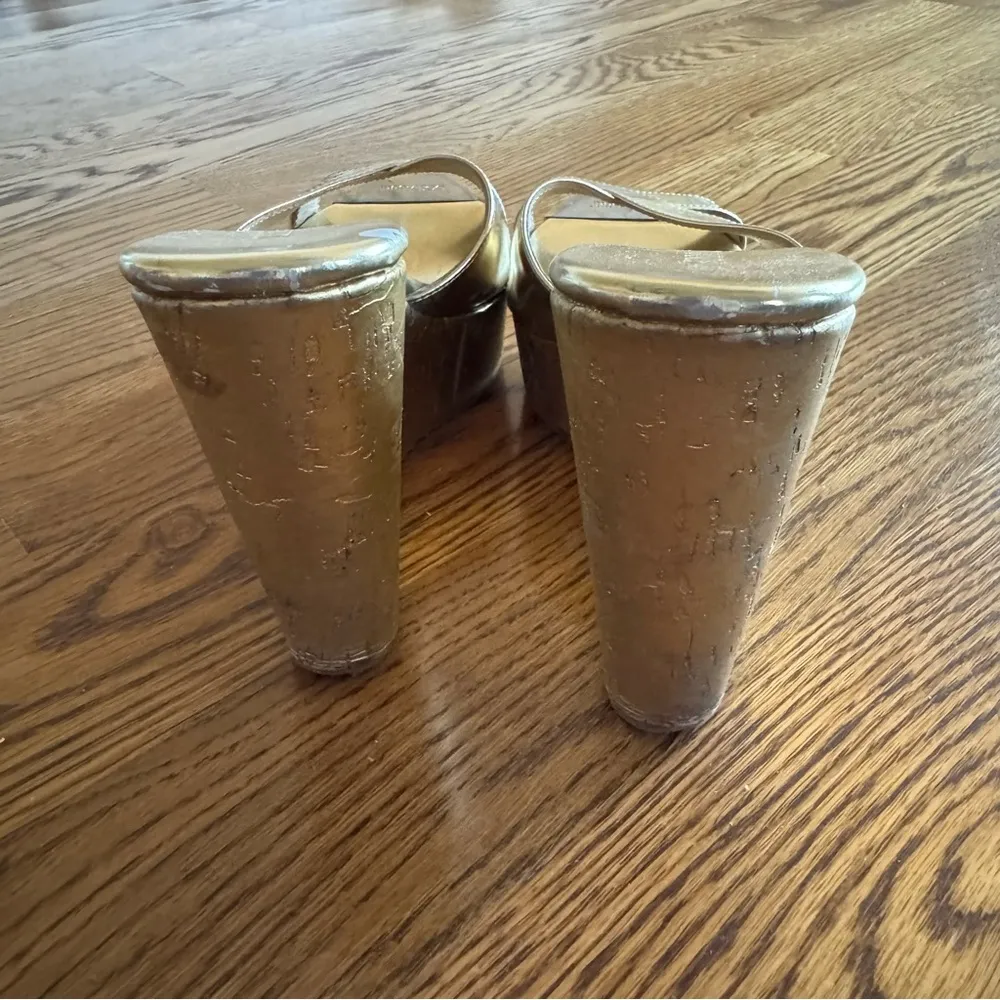 Jimmy Choo Gold Patent Leather Perfume Cork Wedge Platform Sandals Size 37 - Image 4