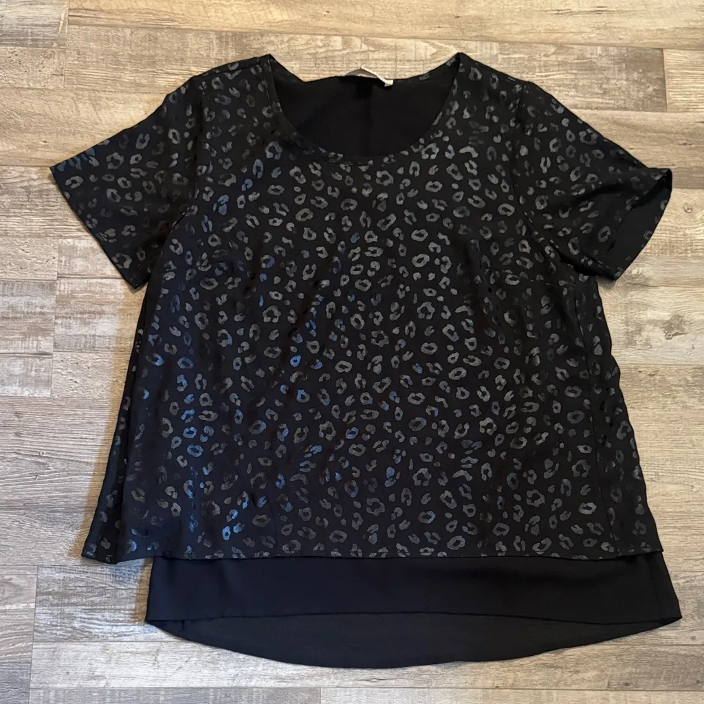 Michael Kors Black Leopard Print Short Sleeve Top size M - Image 5