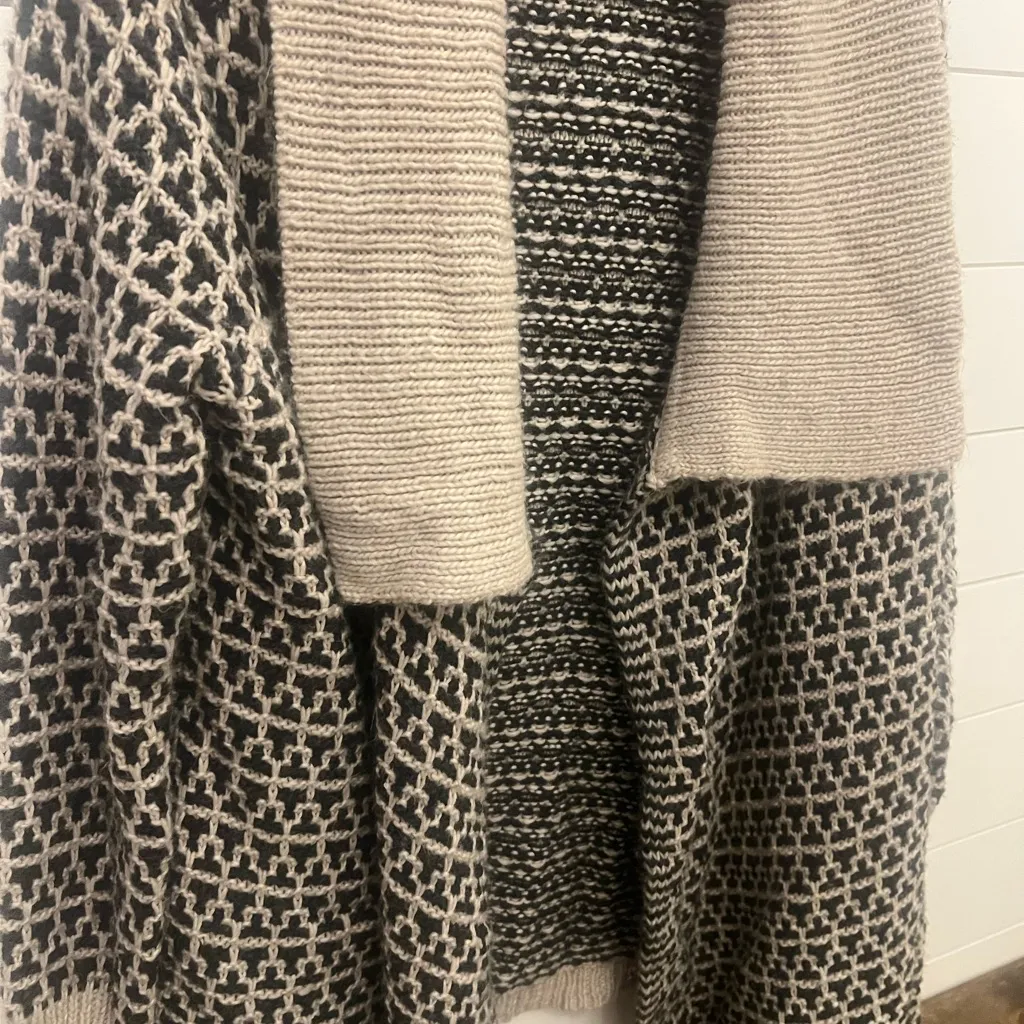 Ellen Tracy Women’s Long Sleeve Tan & Black Cardigan Sweater‎ Sz: XLarge - Image 3