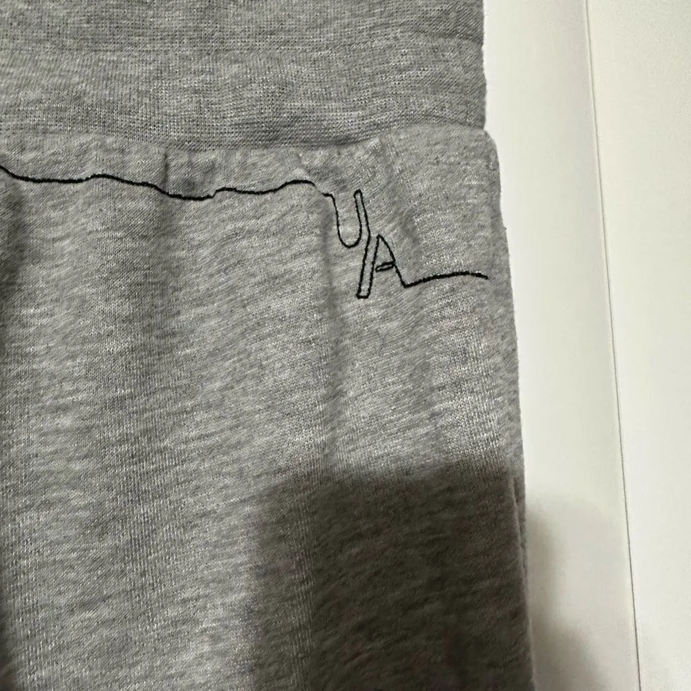 Under Armour below knee gray sweatpants with adjustable drawstrings - Image 6