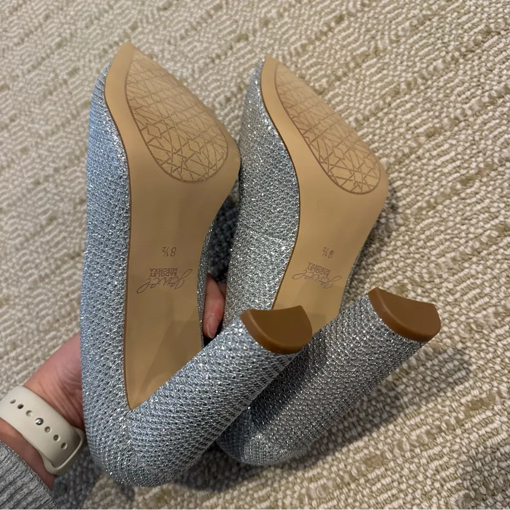 Like New! Badgley Mischka Jewel Silver Women's Heels | Size 8.5 - Image 7
