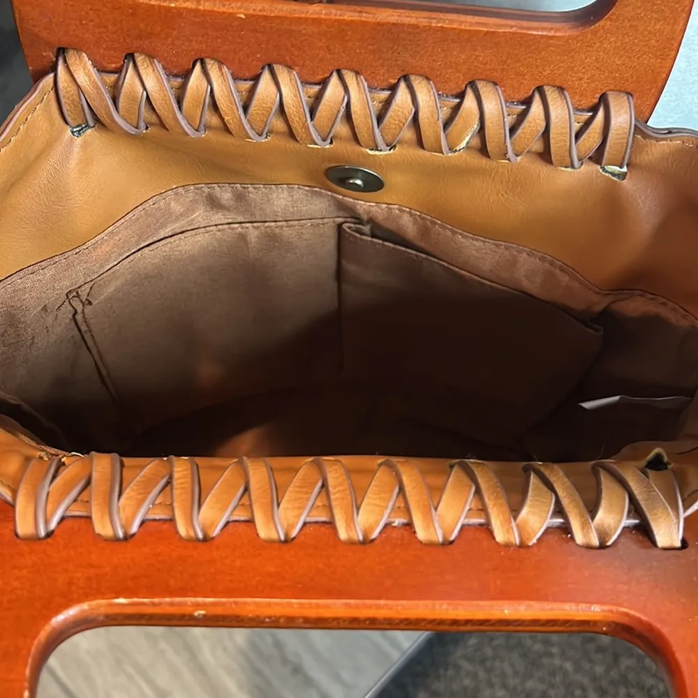 Faux leather cognac color crossbody purse with wooden handle - Image 2