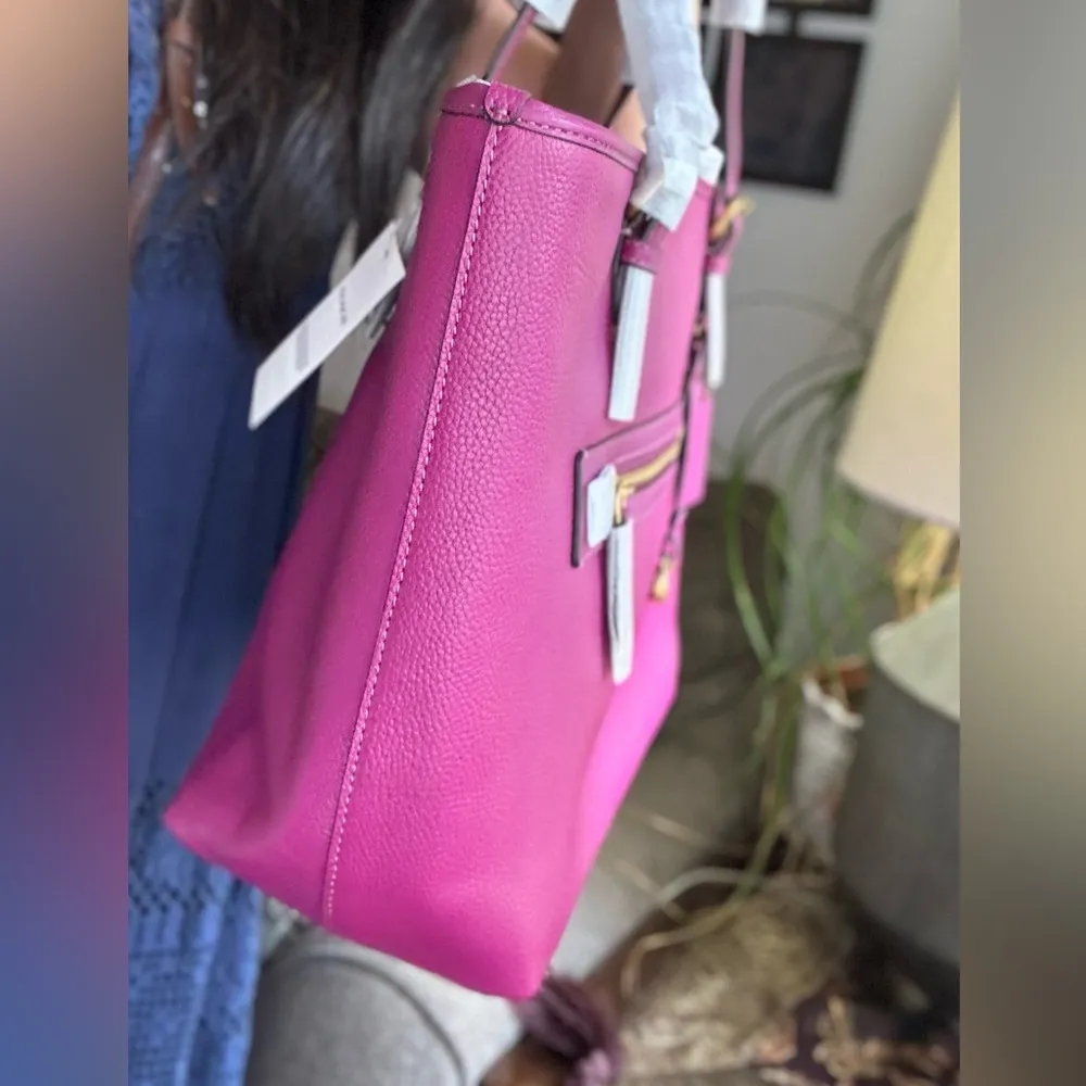 Authentic COACH 1941 pebbled leather zip top Tote - Image 7