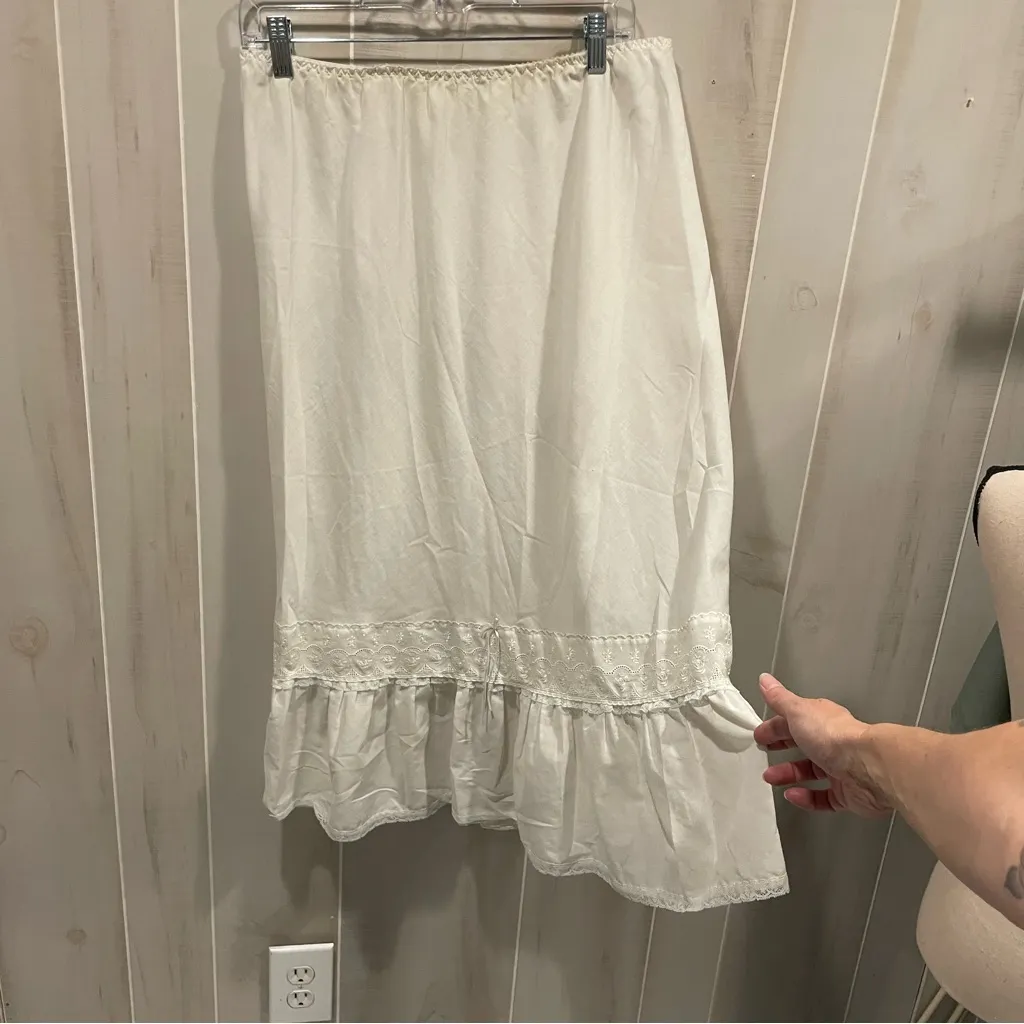 Vintage 70’s St. Michael UK white slip skirt lace ribbon trim elastic waist boho Size XL - Image 7