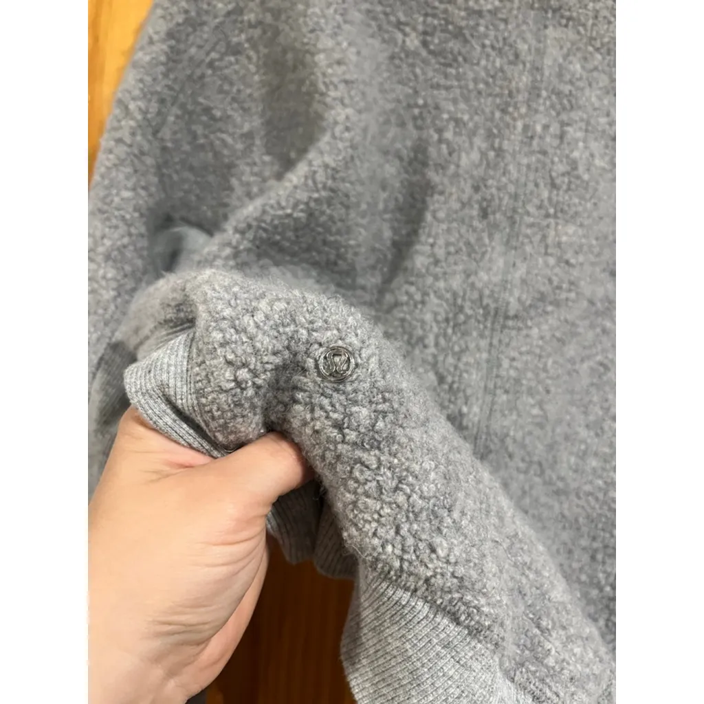 Lululemon Stand Out Sherpa Jacket Gray Long Sleeve Workout Active Size 10 - Image 5