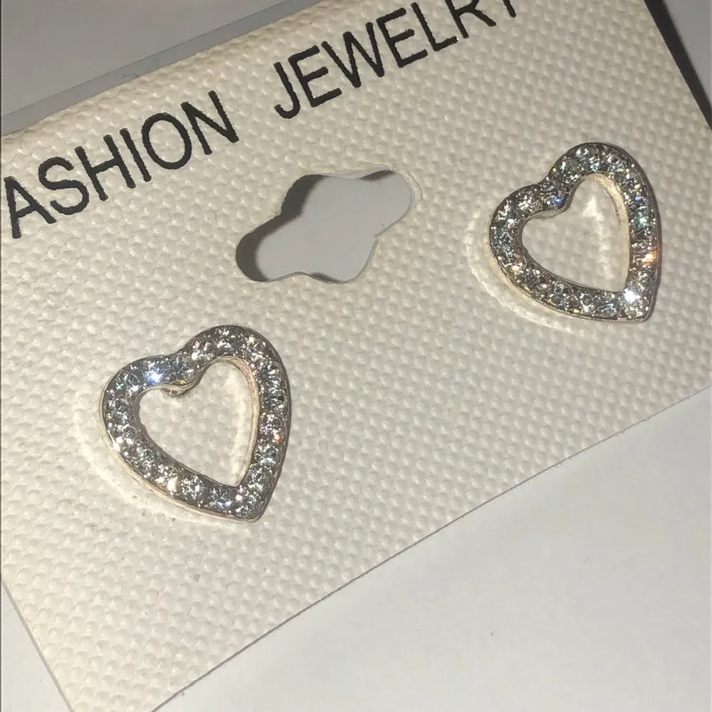 Silver Tone CZ Rhinestone Cutout Heart Dainty Boho Pierced Earrings - Image 3