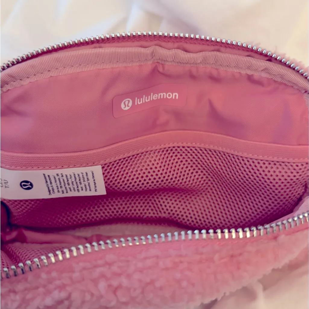 Lululemon Everywhere Belt Bag *Fleece Pink Tide/Silver - Image 8
