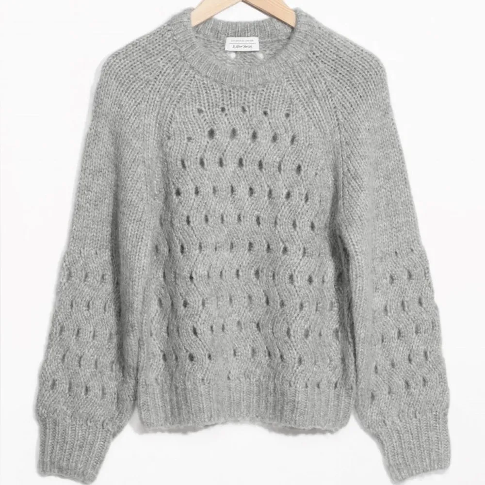 & OTHER STORIES Zig Zag Eyelet Gray Wool Alpaca Knitted Chunky Crewneck Sweater - Image 4