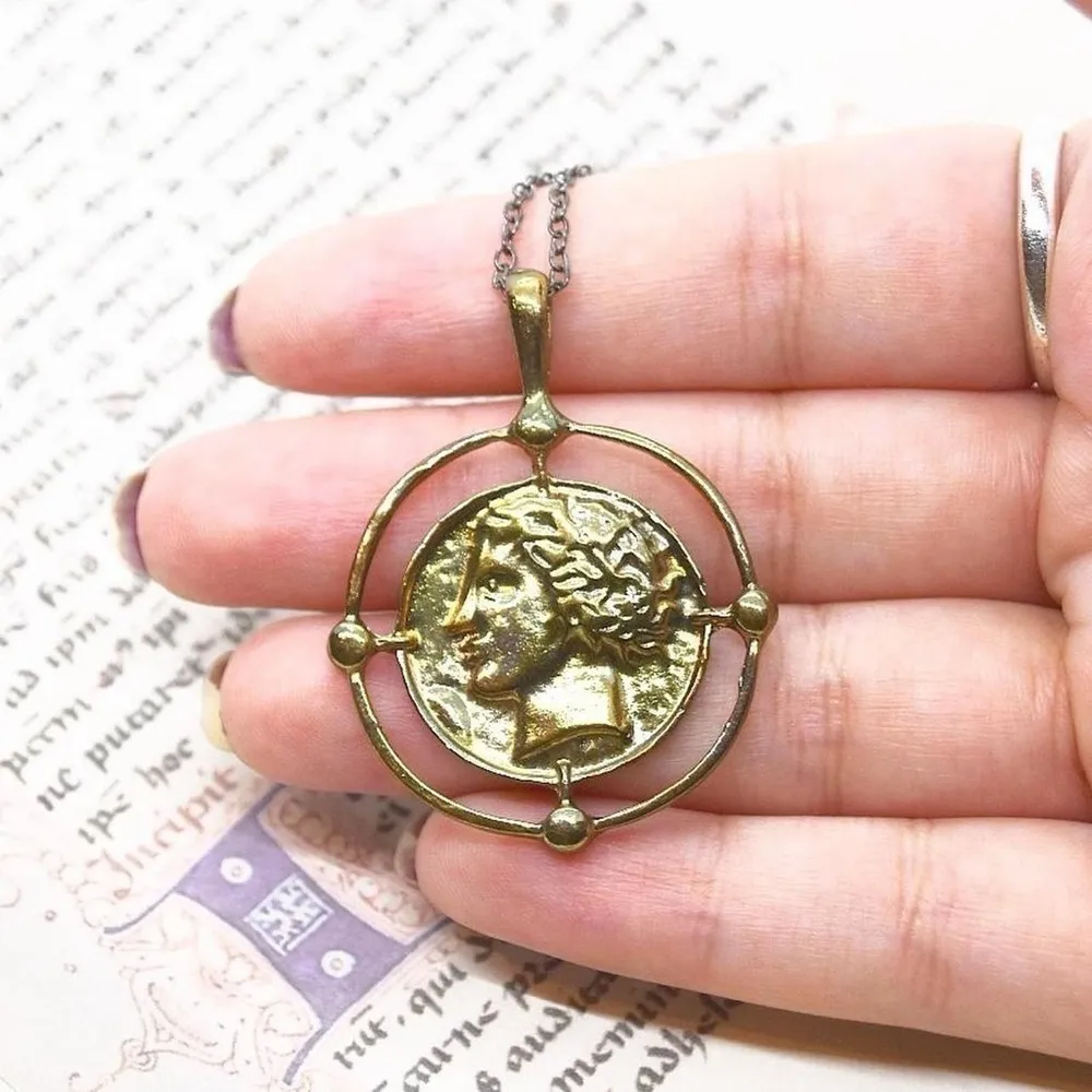 Treasure Coin Necklace Black - Image 2