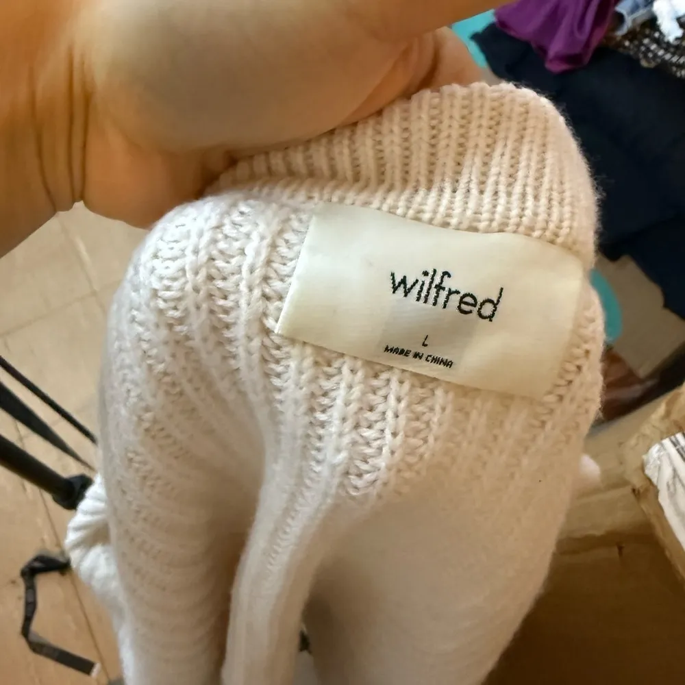 Wilfred Chunky Cream Button Front Merino Wool Boxy Cardigan - Image 7