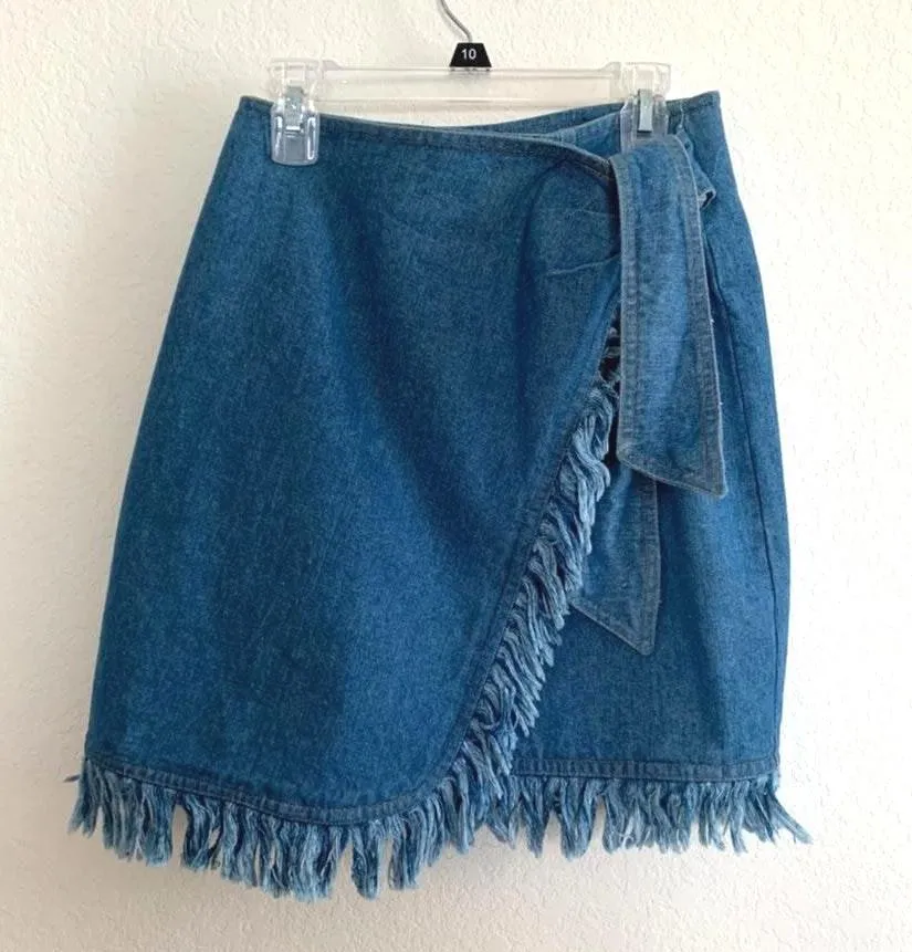 Neiman Marcus Denim Wrap Skirt Fringe - Image 3