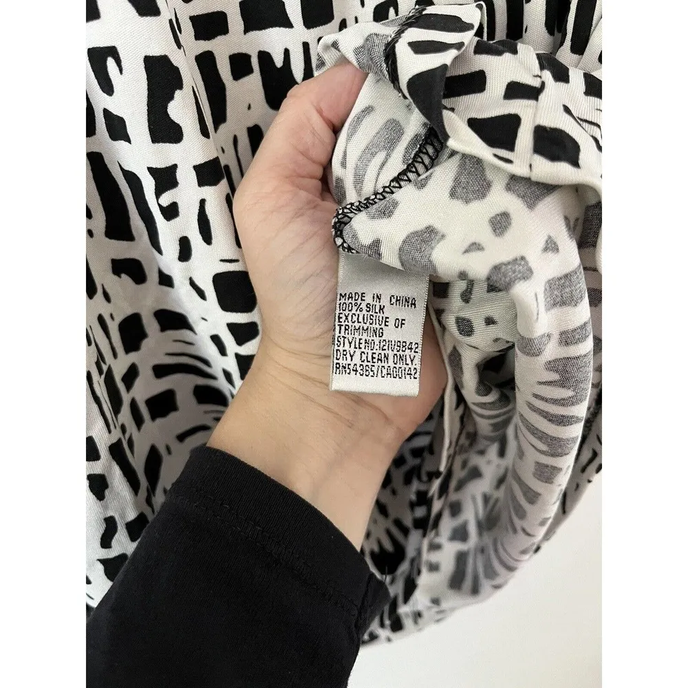 Peter Nygard Black Geo Print Beaded 100% Silk V Neck Blouse Women’s Size XL - Image 6