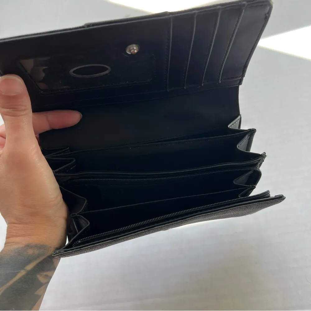 flap front multi compartment wallet black - Image 6