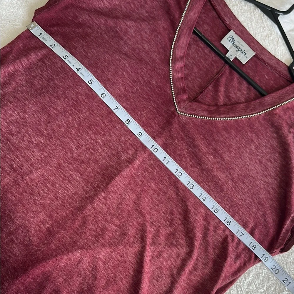 Wrangler Relaxed Short Sleeve Maroon Red Tee with Bling Size Medium - Image 9