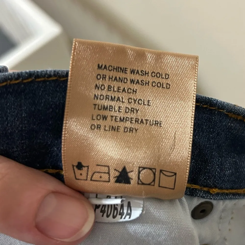 DRIFTWOOD Farrah Embroidered Floral Flare Denim Jeans - Size 28 - Image 9