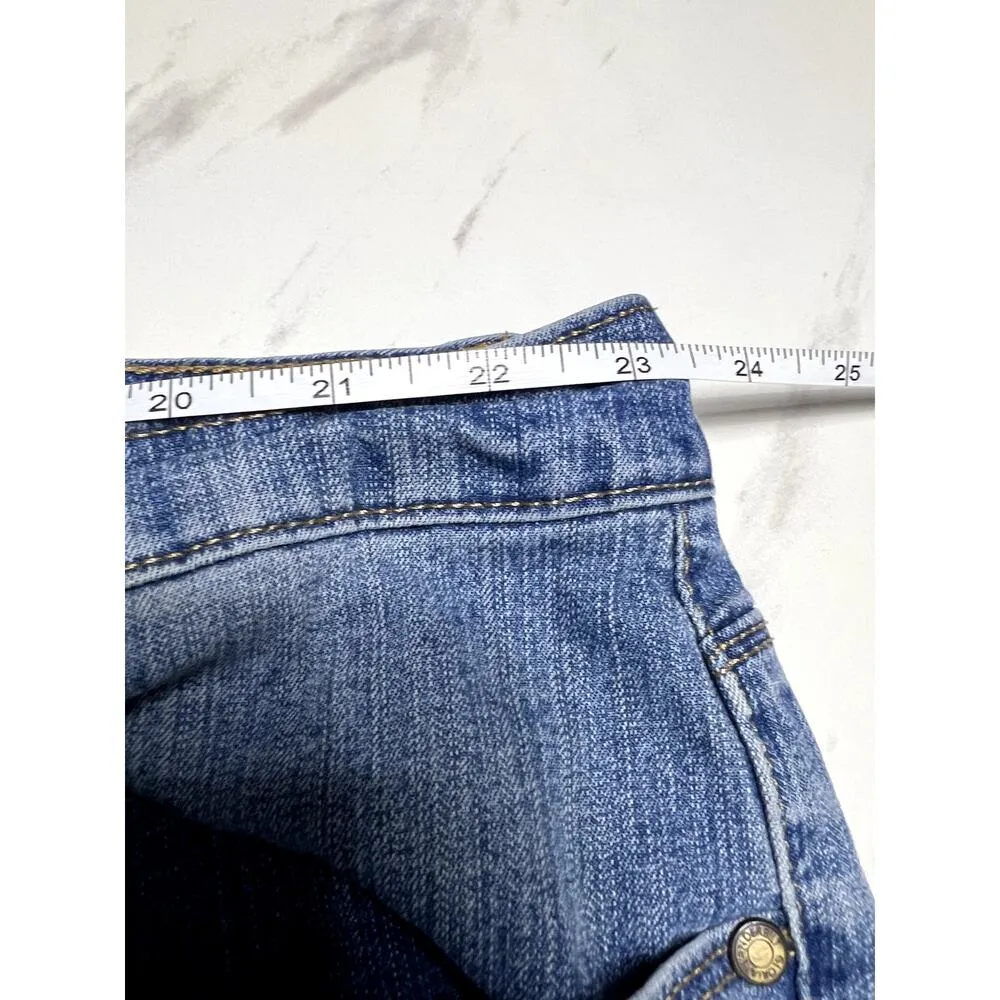 Gloria Vanderbilt Med Wash All around Slimming Effect Cropped Jean Pocket Design - Image 10