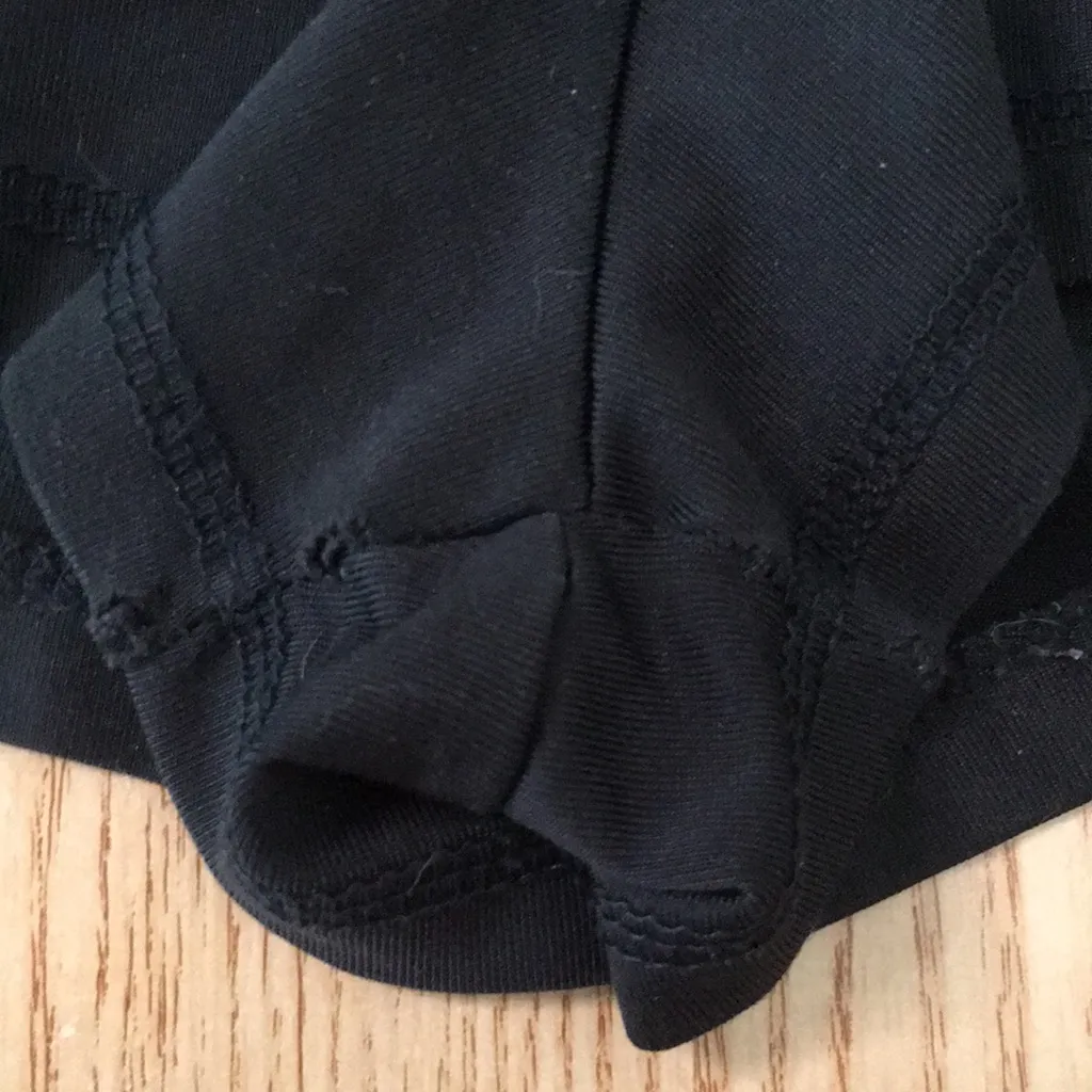 B86 Hooters Girl Worn Rare Uniform Shorts Size Xs/Xxs - Image 2