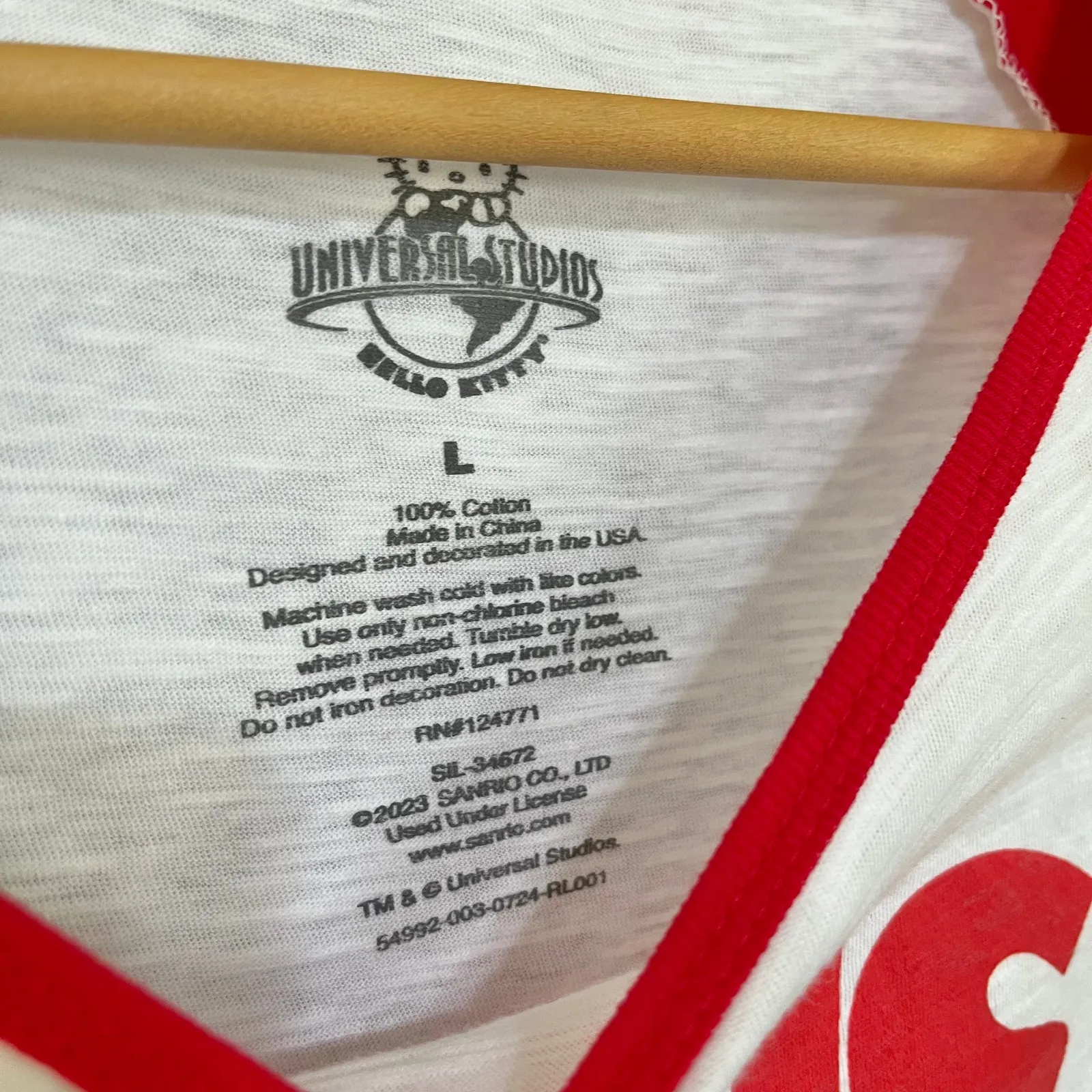 NWT Hello Kitty x Universal Studios Sanrio Jaws Poster 3/4-Sleeve Baseball Tee - Image 3