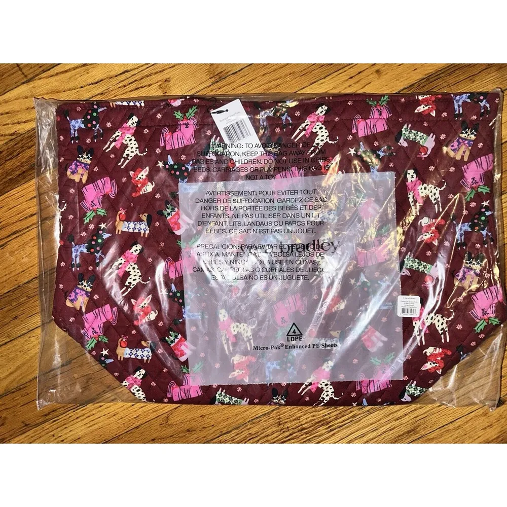 Vera Bradley Holiday Hounds Pattern Essential Grand Tote NWT - Image 7