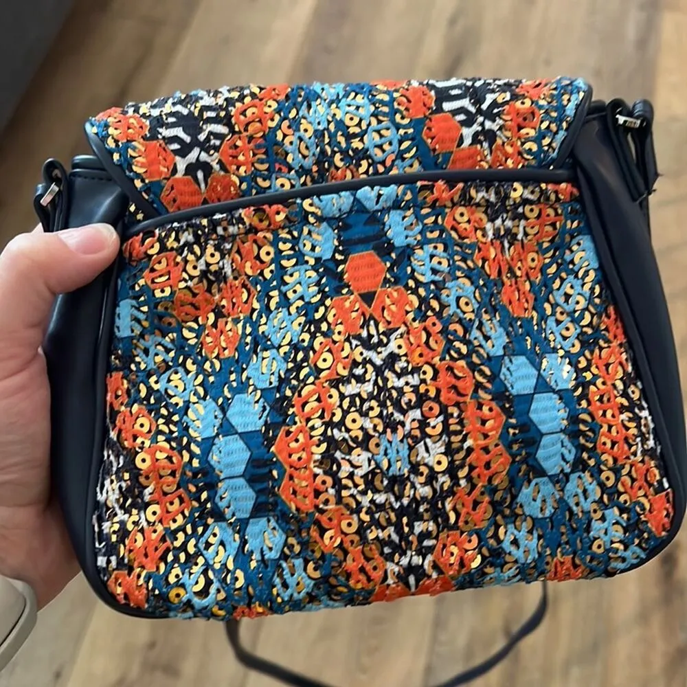 Vera Bradley Sequin Ikat Crossbody Purse - Image 5